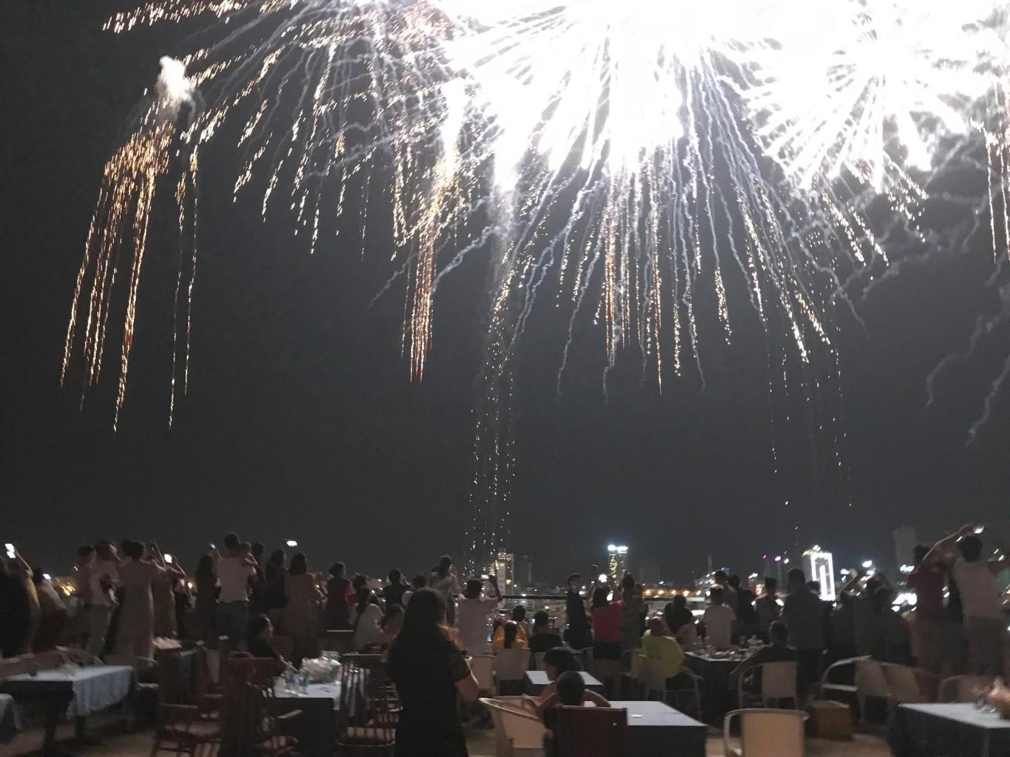 KaKa Hotel Han River Da Nang Buitenkant foto